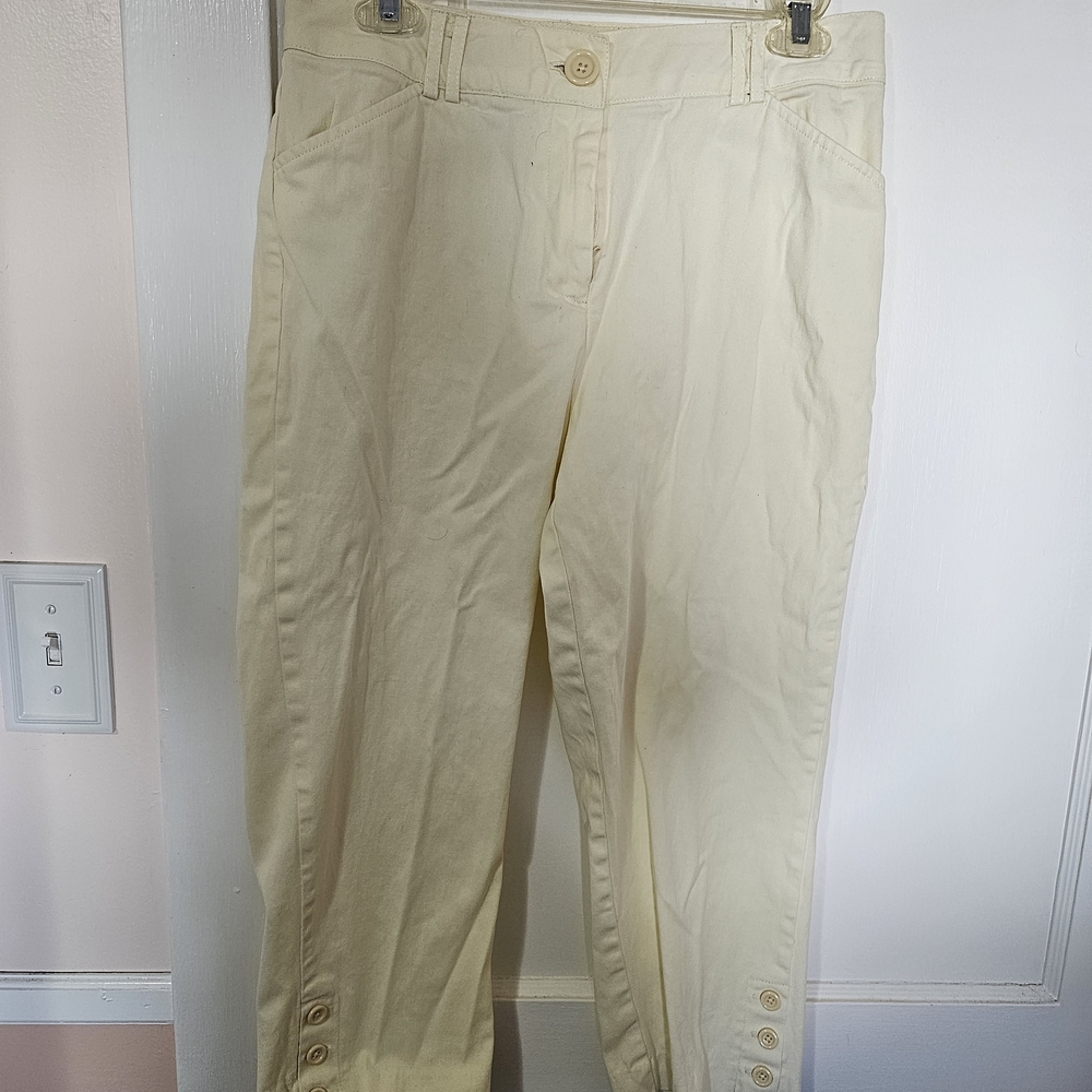 Women's Cream Capris